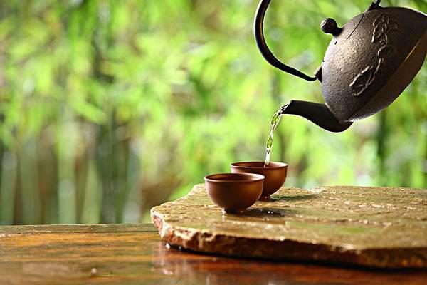 品茶，品的是韵；养壶，养的是心